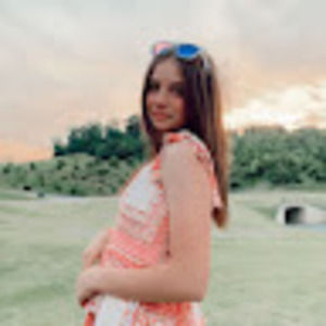 Meet your Posher, Madalyn